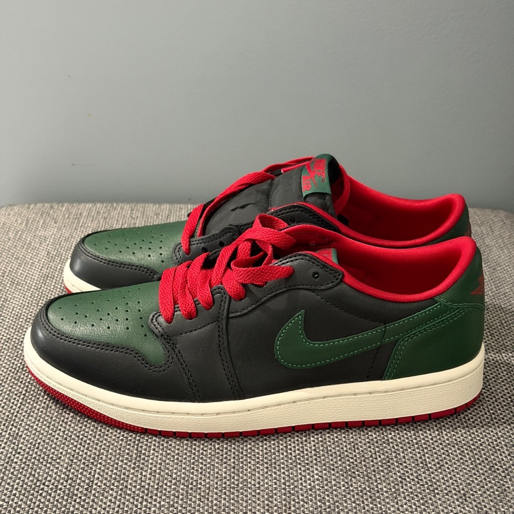 Nike Jordan Air 1 Retro Sneakers